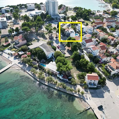In Mit Grosser Terrasse * Vodice